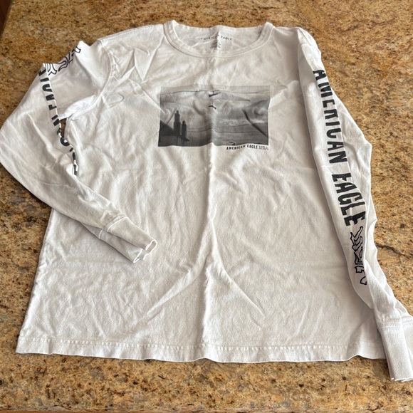 American Eagle Outfitters White Long Sleeve Tee - Picture 1 of 1